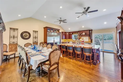 158 South Street Manorville NY 11949