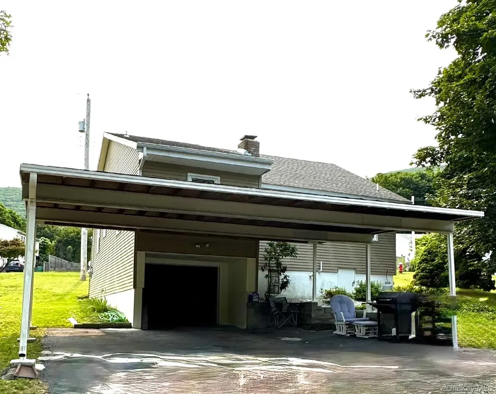 35 Willow Road Beacon NY 12508