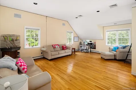 10 Adams Farm Road Katonah NY 10536