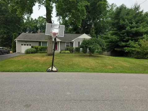 22 Wasson Drive Poughkeepsie NY 12603