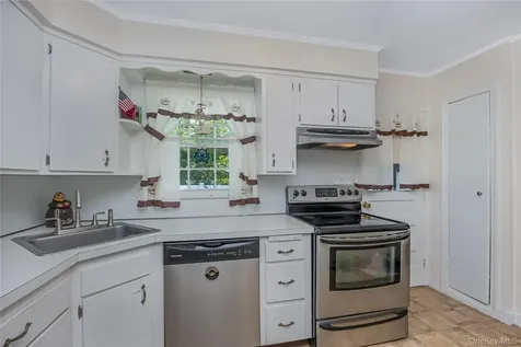 21 Bruce Lane Farmingdale NY 11735