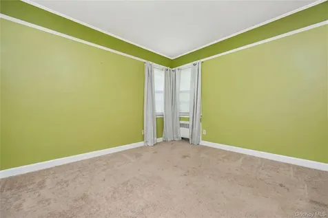 21 Bruce Lane Farmingdale NY 11735