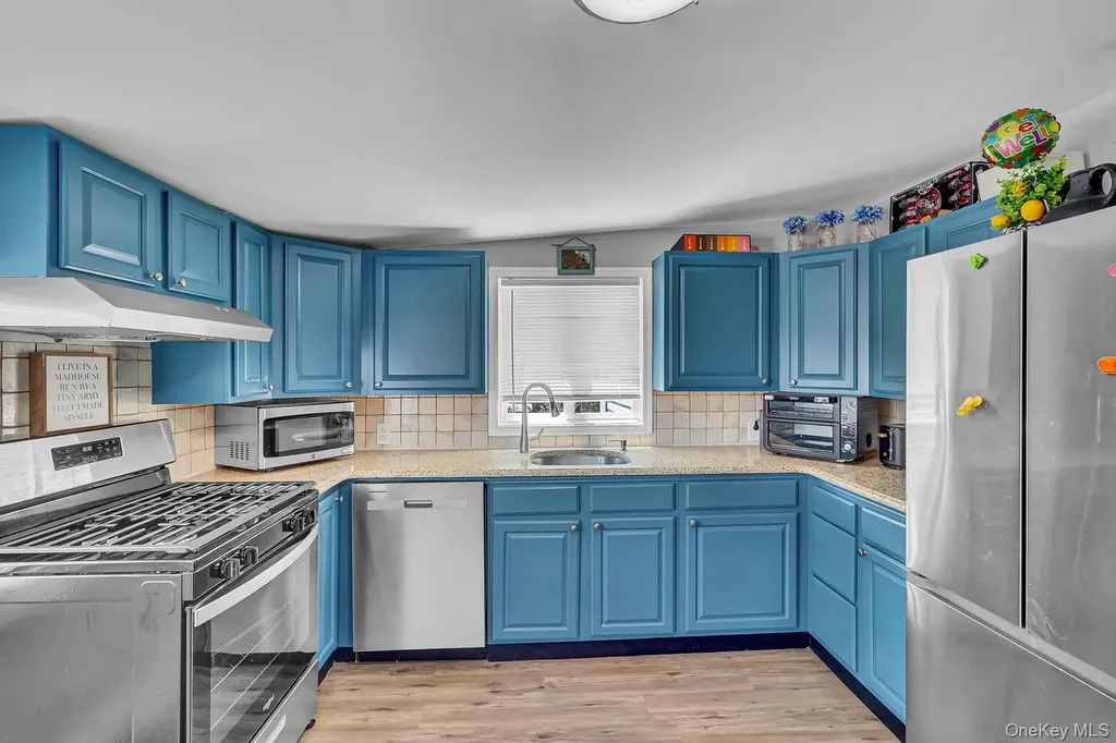 75 2nd Avenue East Rockaway NY 11518