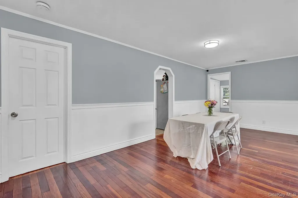 75 2nd Avenue East Rockaway NY 11518