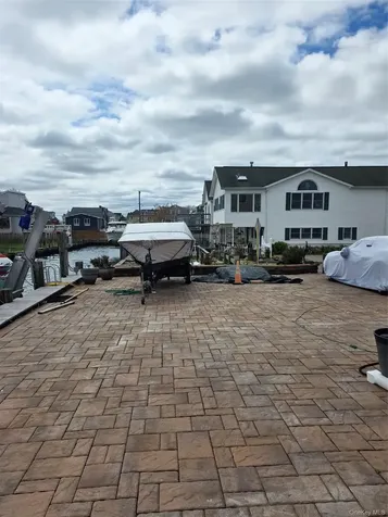 75 Yacht Club Road Babylon NY 11702