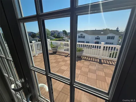 75 Yacht Club Road Babylon NY 11702