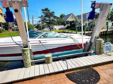75 Yacht Club Road Babylon NY 11702