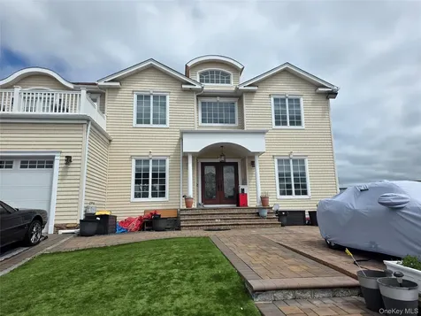 75 Yacht Club Road Babylon NY 11702