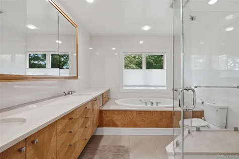 6 Greenhouse Circle Rye Brook NY 10573