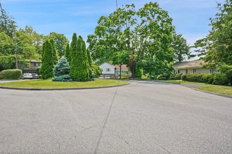 6 Greenhouse Circle Rye Brook NY 10573