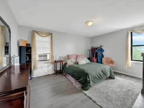 270 N Broadway Yonkers NY 10701