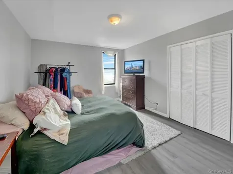 270 N Broadway Yonkers NY 10701
