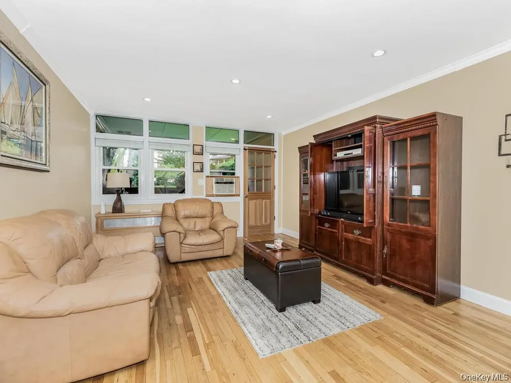 103 Wiltshire Road Scarsdale NY 10583