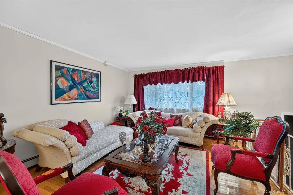 2496 Enid Court Baldwin NY 11510