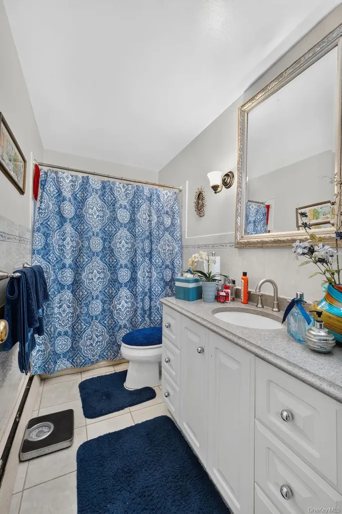 2496 Enid Court Baldwin NY 11510