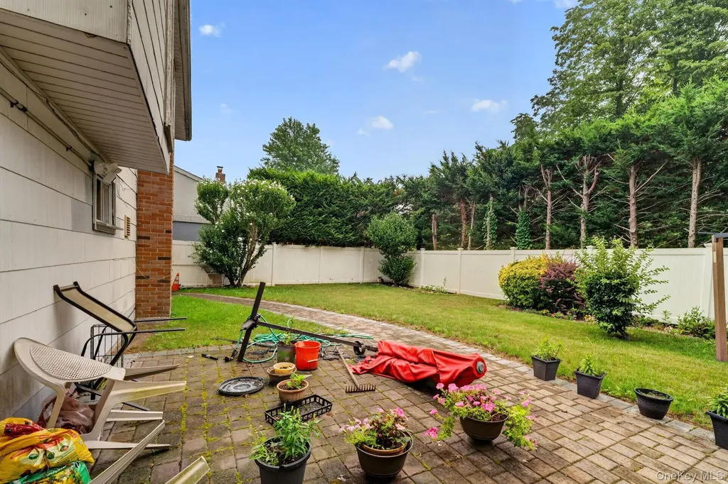 2496 Enid Court Baldwin NY 11510