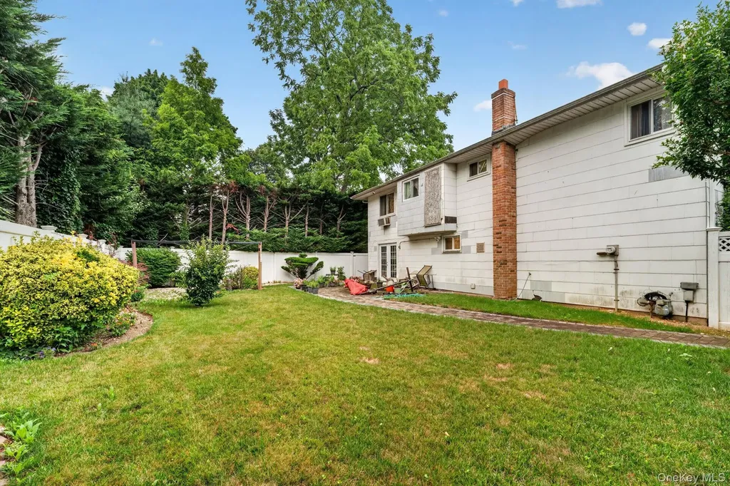 2496 Enid Court Baldwin NY 11510