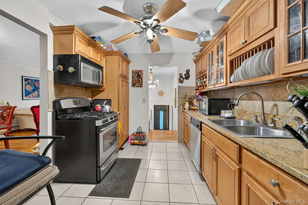 2496 Enid Court Baldwin NY 11510