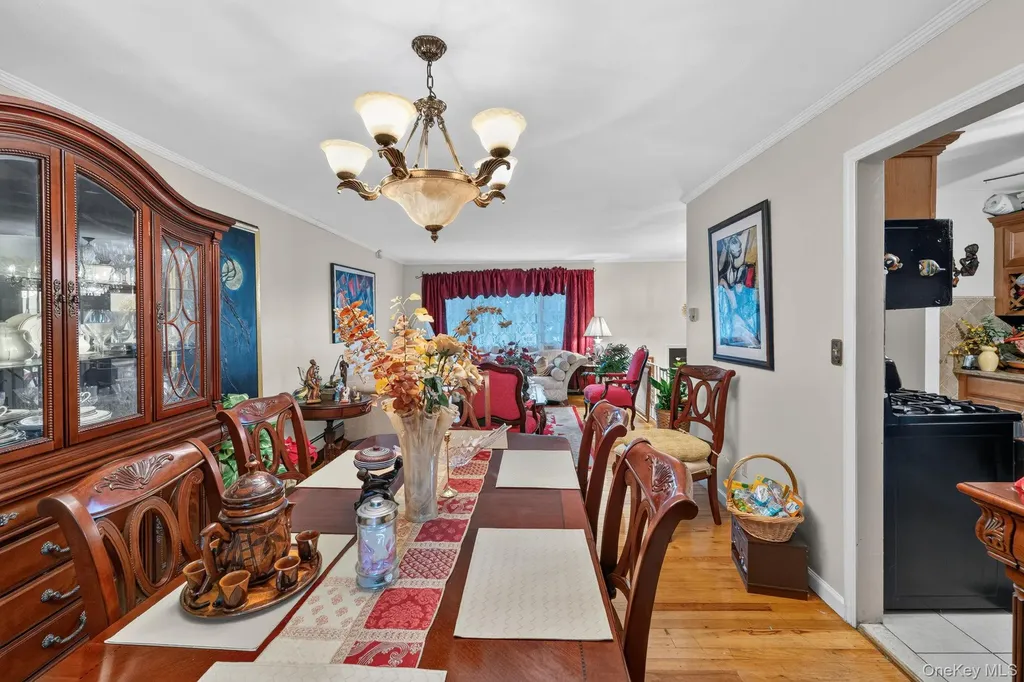 2496 Enid Court Baldwin NY 11510