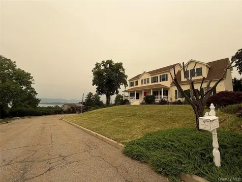 5 Gualtiere Lane Ossining NY 10562