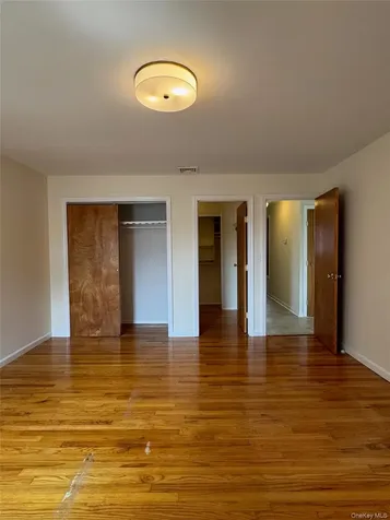 11 Linden Court Hicksville NY 11801