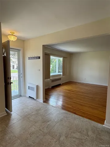 11 Linden Court Hicksville NY 11801