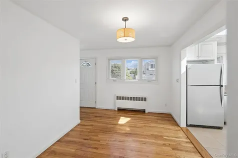 31 Evelyn Lane Syosset NY 11791