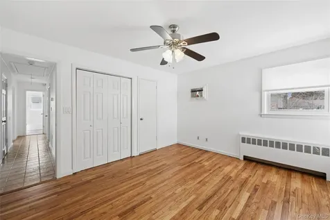 31 Evelyn Lane Syosset NY 11791