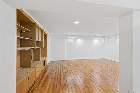 31 Evelyn Lane Syosset NY 11791