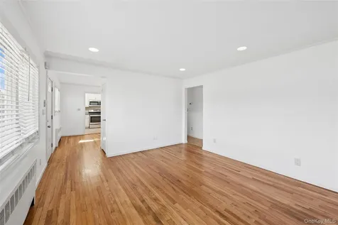 31 Evelyn Lane Syosset NY 11791