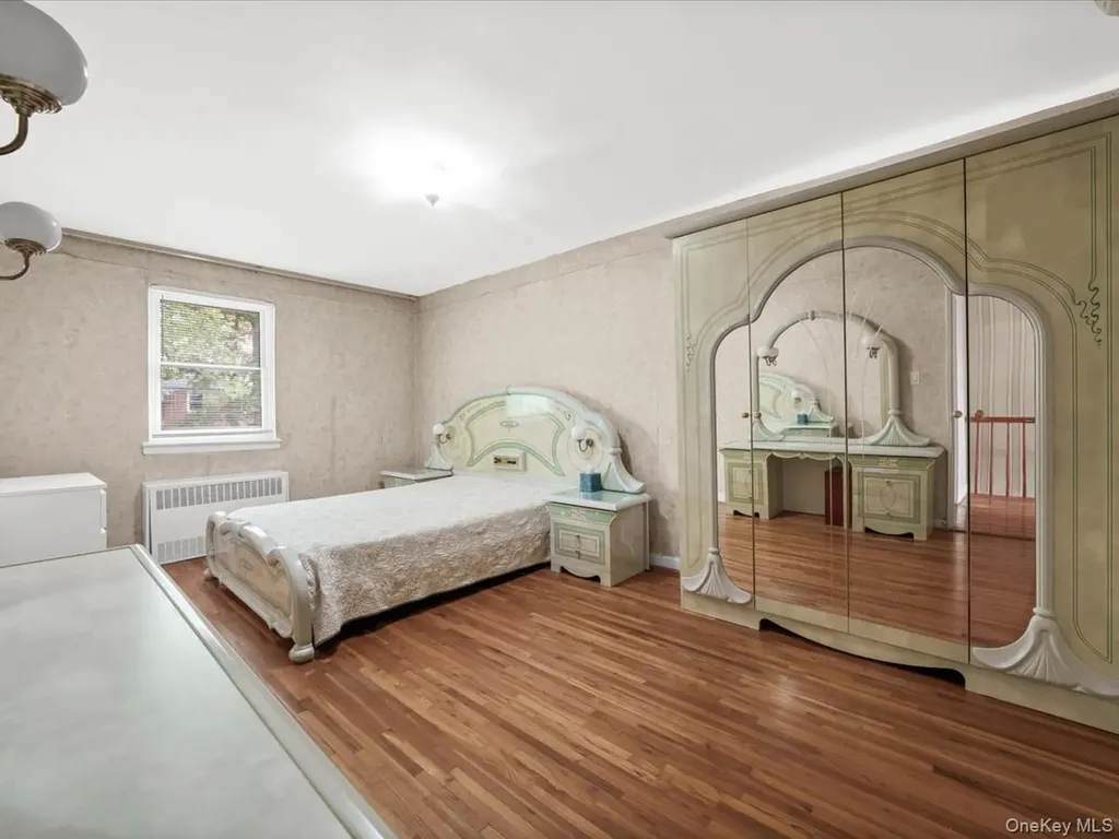 15314 76th Road Flushing NY 11367