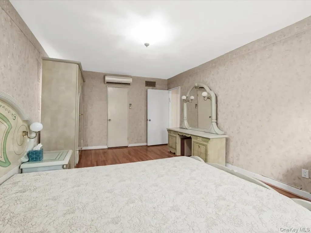 15314 76th Road Flushing NY 11367