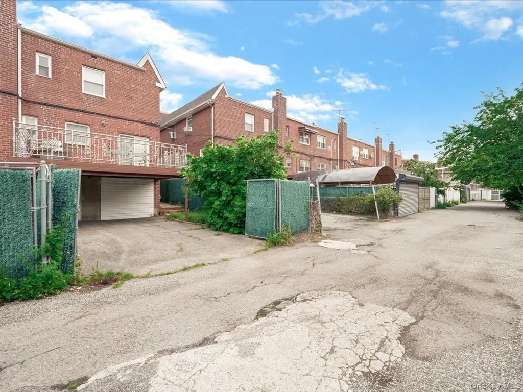 15314 76th Road Flushing NY 11367