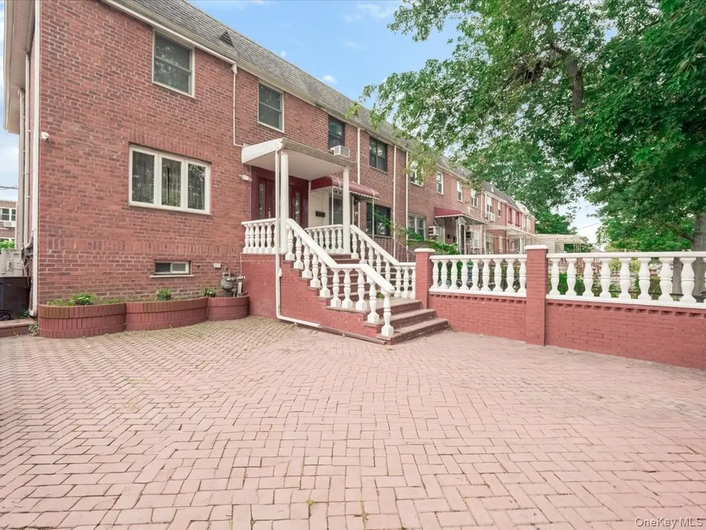15314 76th Road Flushing NY 11367