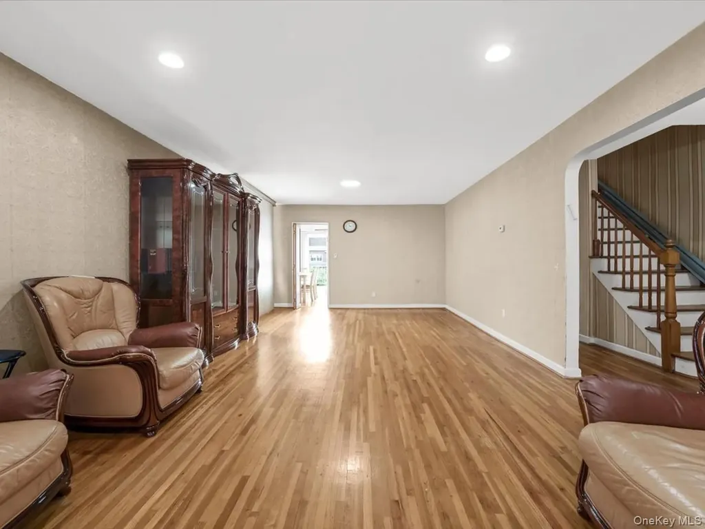 15314 76th Road Flushing NY 11367