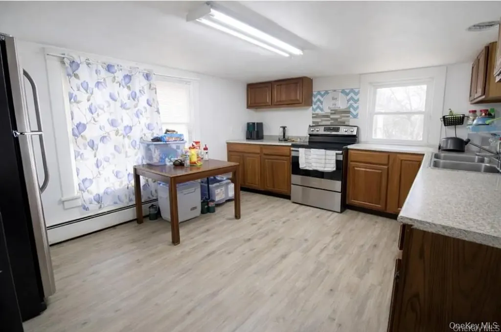 9 Benedict Lane New Windsor NY 12553