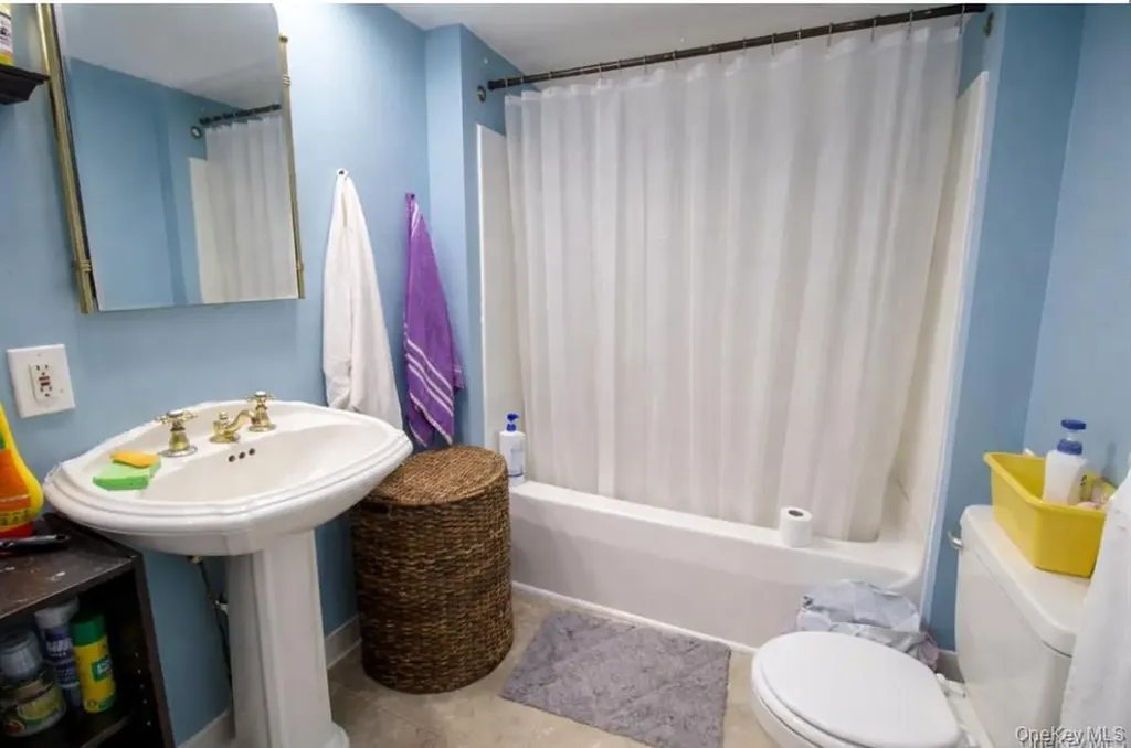 9 Benedict Lane New Windsor NY 12553