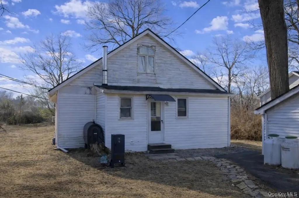 9 Benedict Lane New Windsor NY 12553