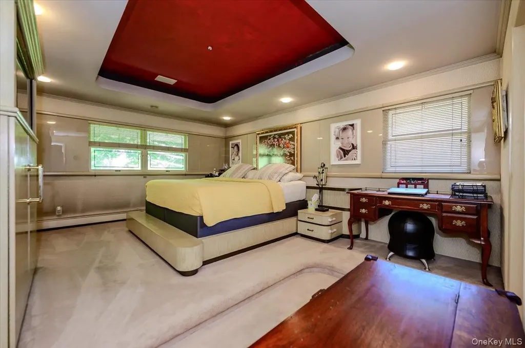 561 Golf Drive Valley Stream NY 11581