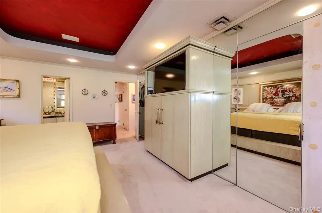 561 Golf Drive Valley Stream NY 11581