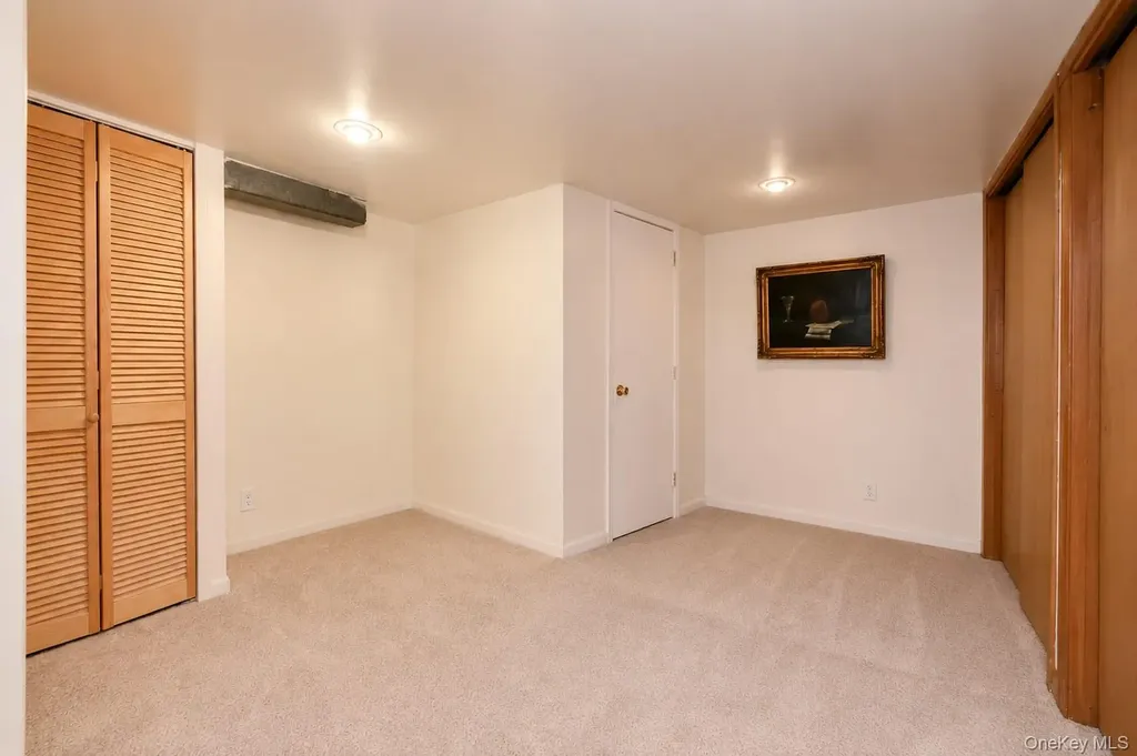 561 Golf Drive Valley Stream NY 11581