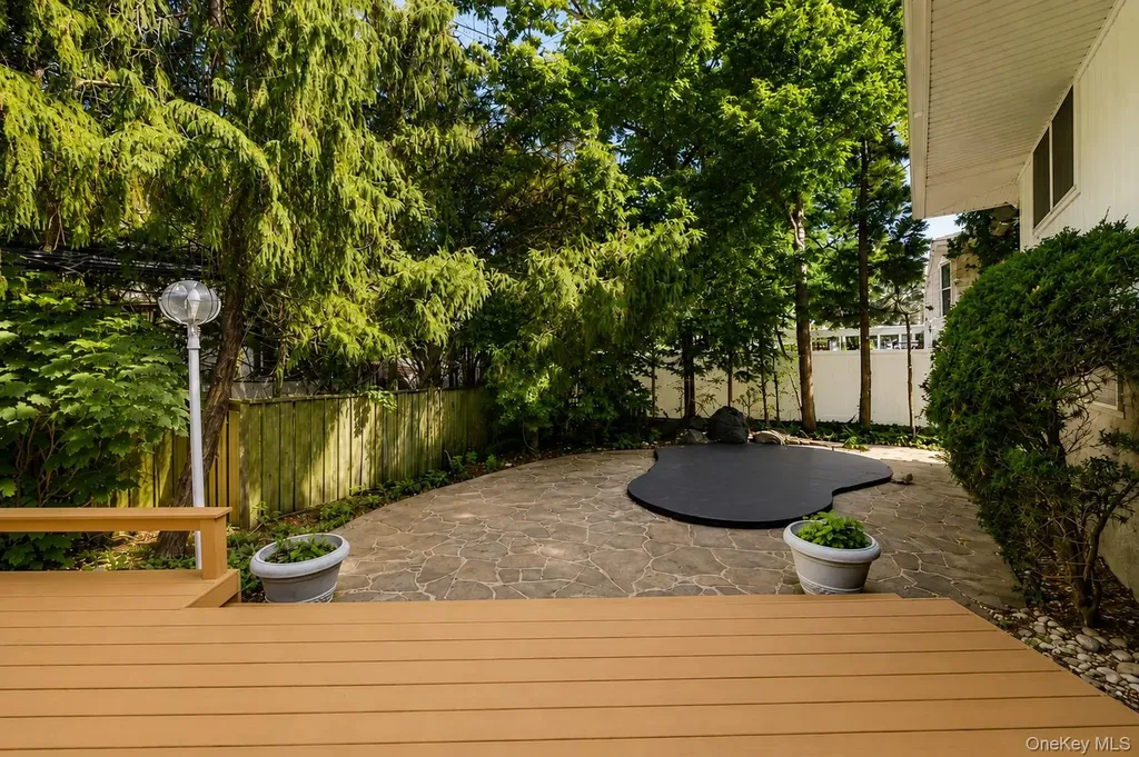 561 Golf Drive Valley Stream NY 11581