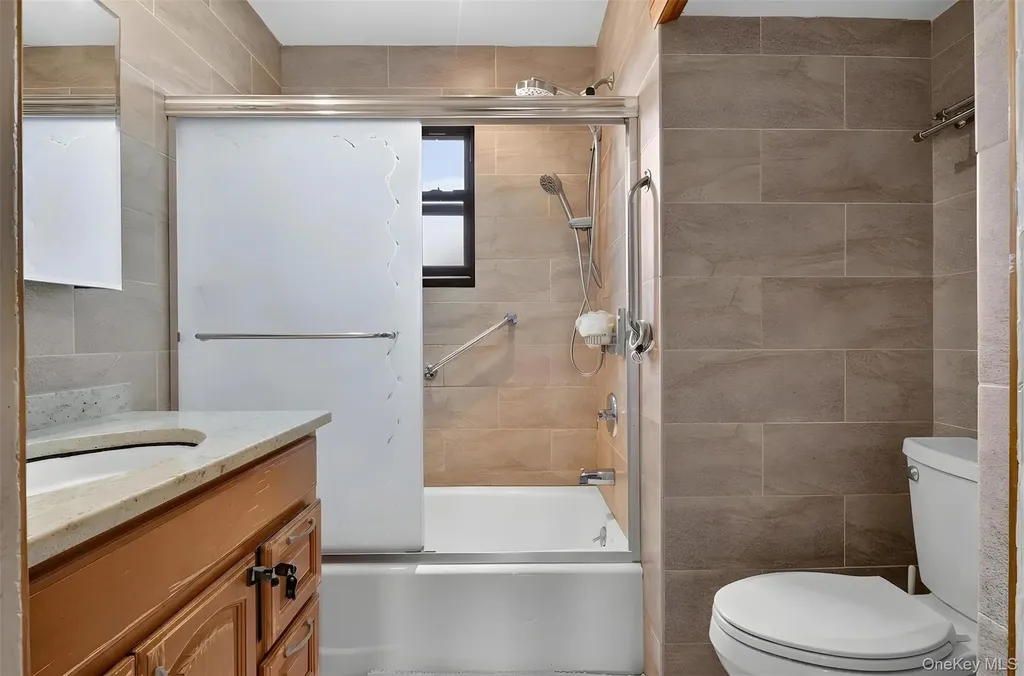 198-23 29th Avenue Flushing NY 11358