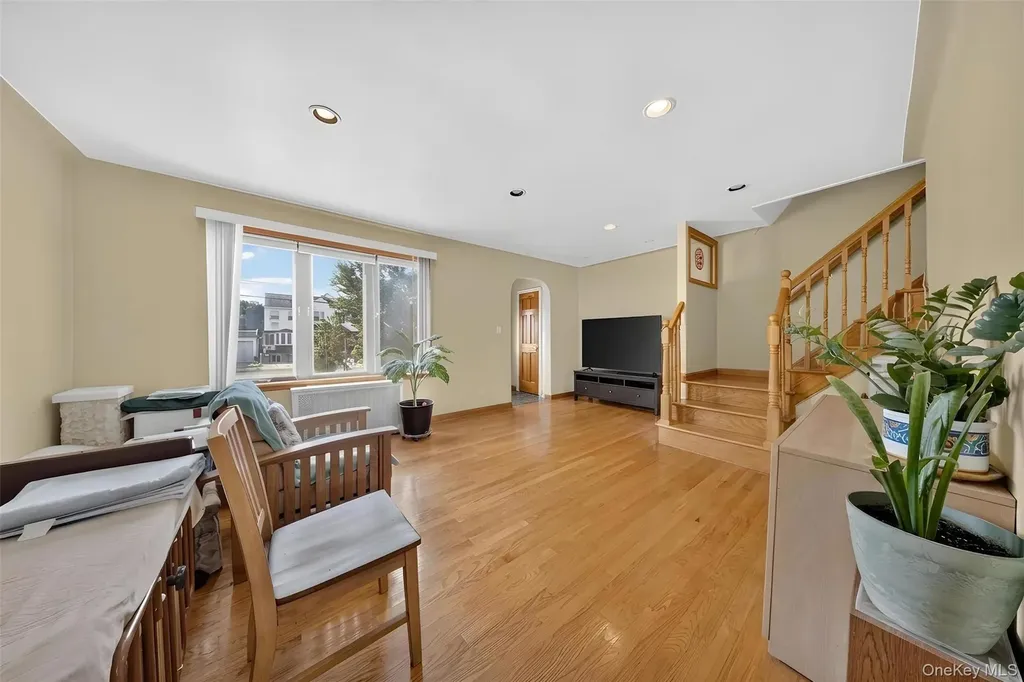 198-23 29th Avenue Flushing NY 11358