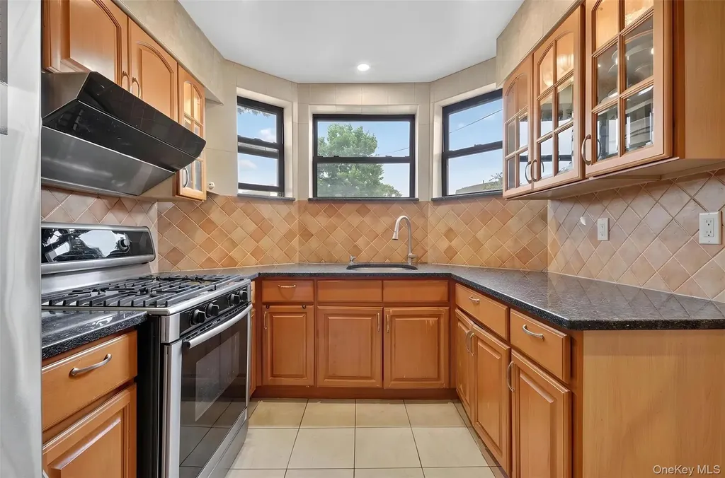 198-23 29th Avenue Flushing NY 11358