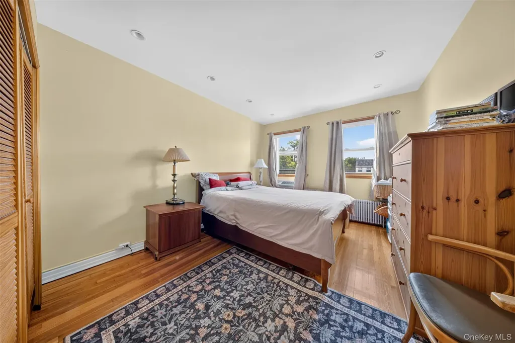 198-23 29th Avenue Flushing NY 11358