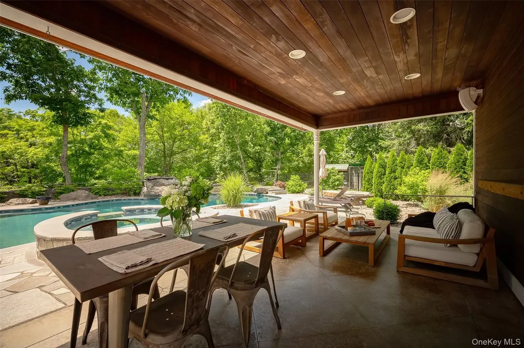 17 Audubon Trail Salt Point NY 12578