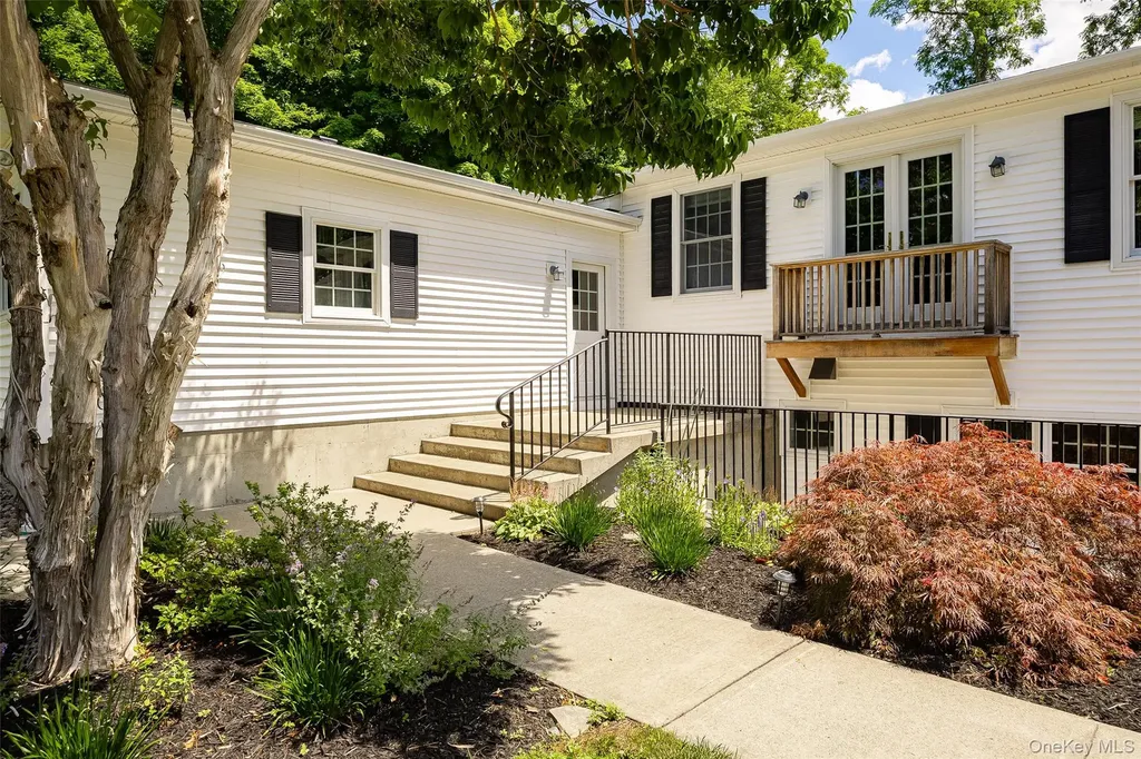 17 Audubon Trail Salt Point NY 12578