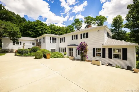 17 Audubon Trail Salt Point NY 12578