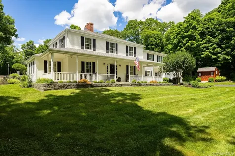 17 Audubon Trail Salt Point NY 12578